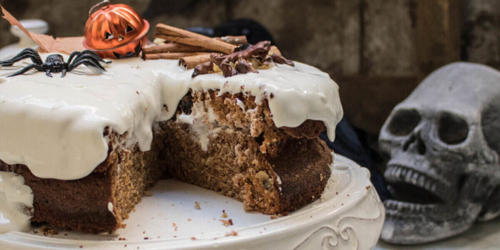 Featured post image for article on keto carrot cake