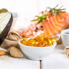 featured image for article on different types of omega 3